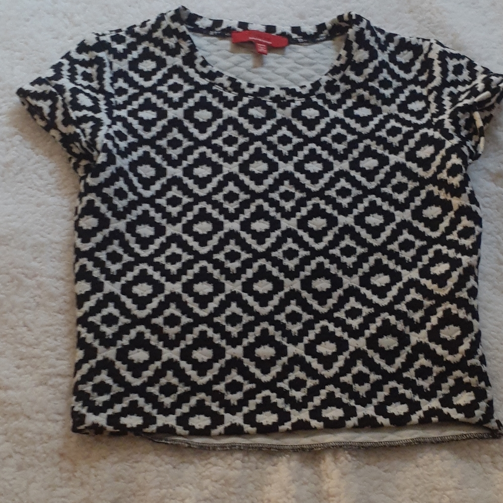 black and white top